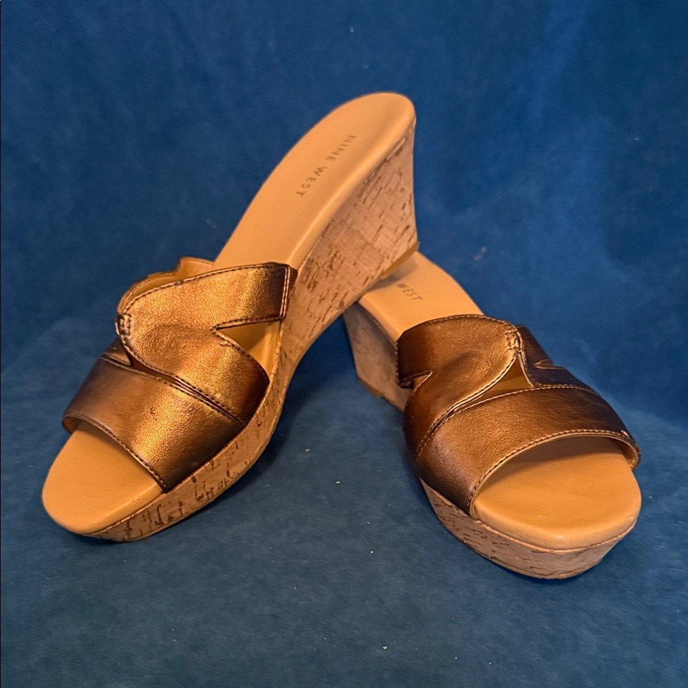 Nine West Metallic Bronze with cork Wedge Sandals size 9.5